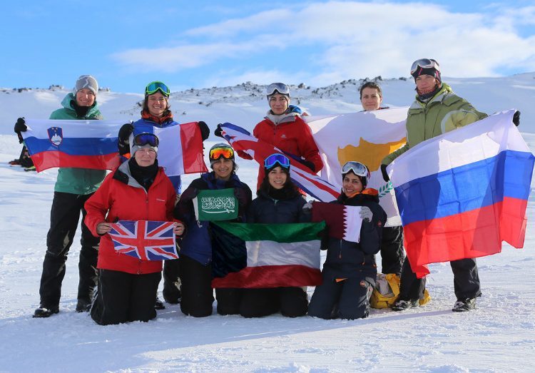 Женская евро-арабская экспедиция на Северный полюс