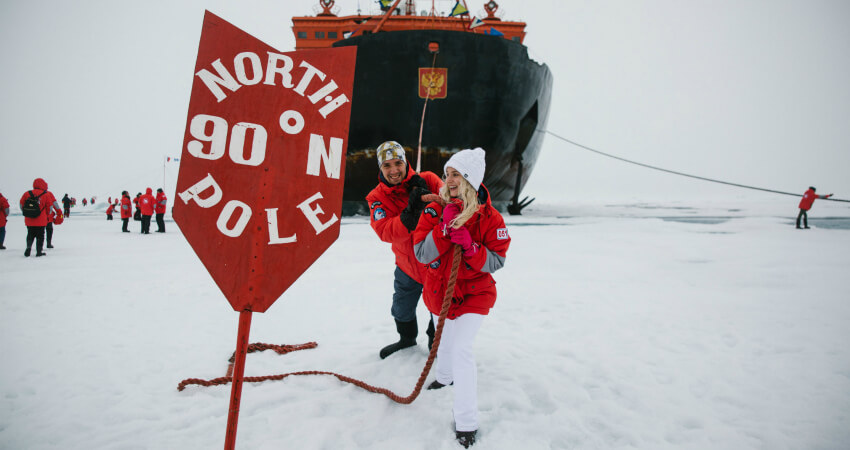 Путешественники на Северном полюсе - экспедиционный круиз