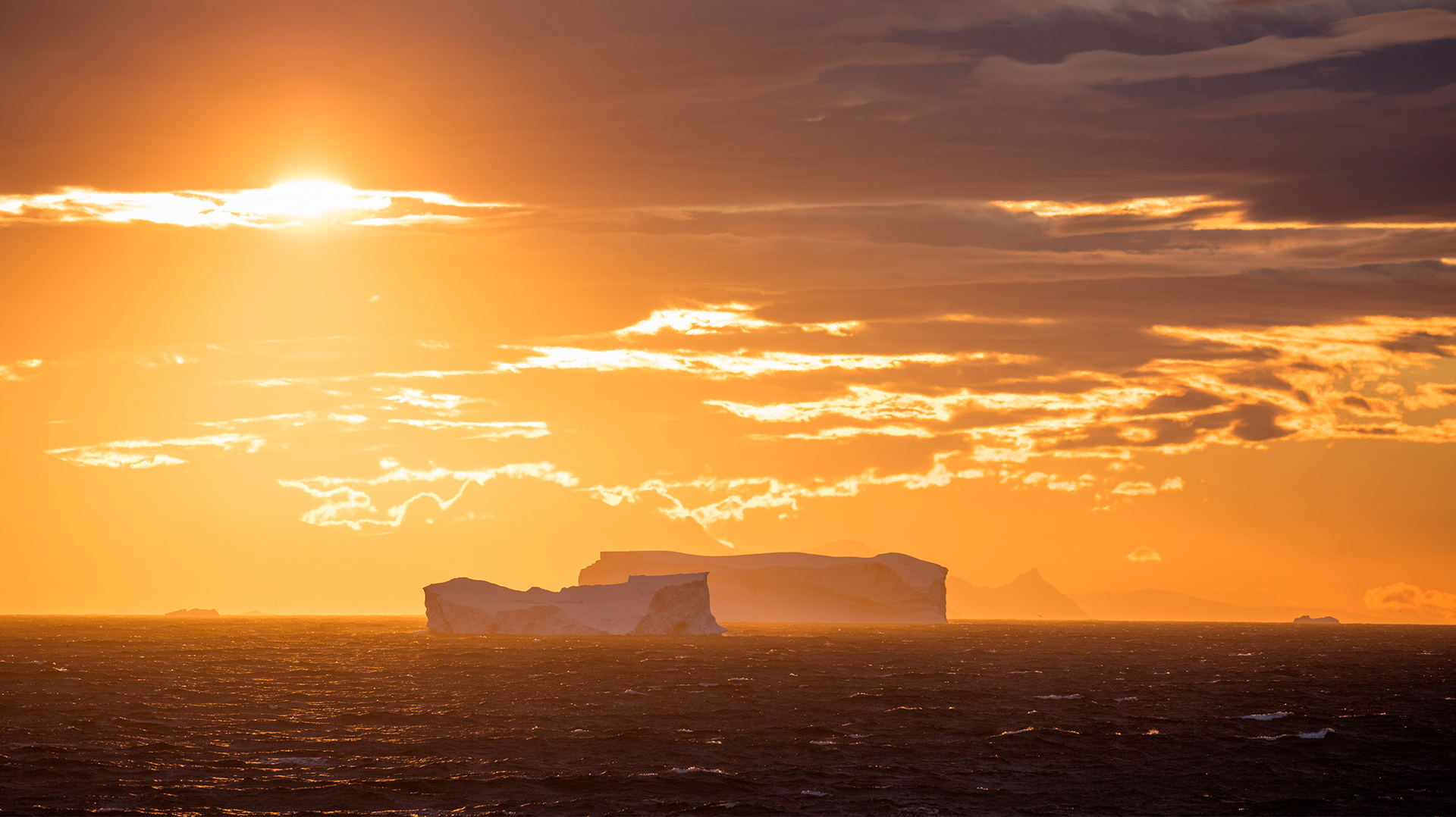 Антарктида и Южный полярный круг ледник